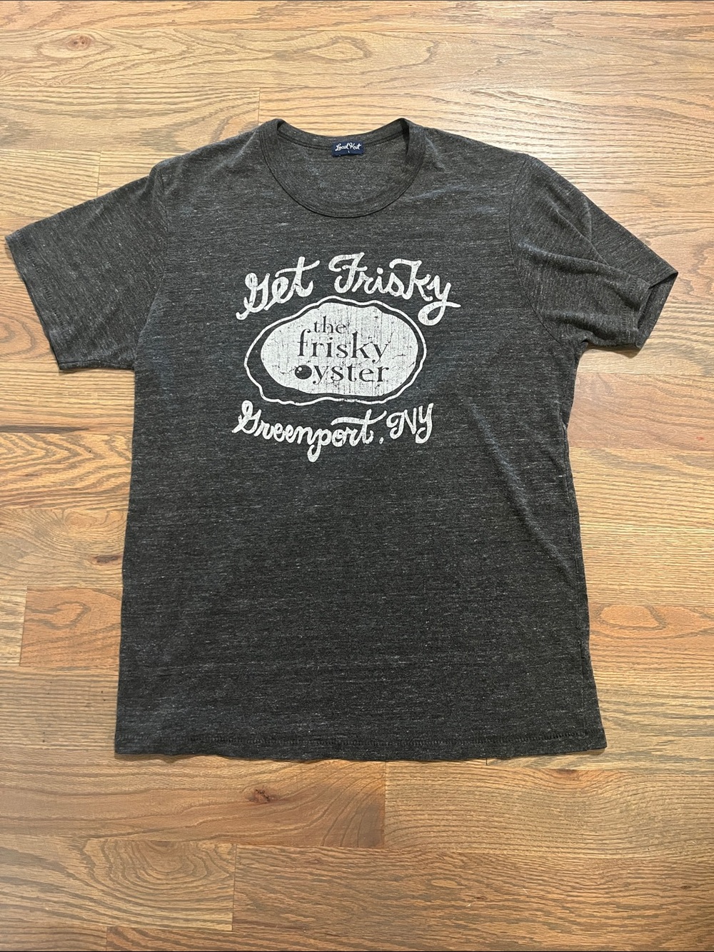 Vintage the frisky oyster tshirt size L GUC